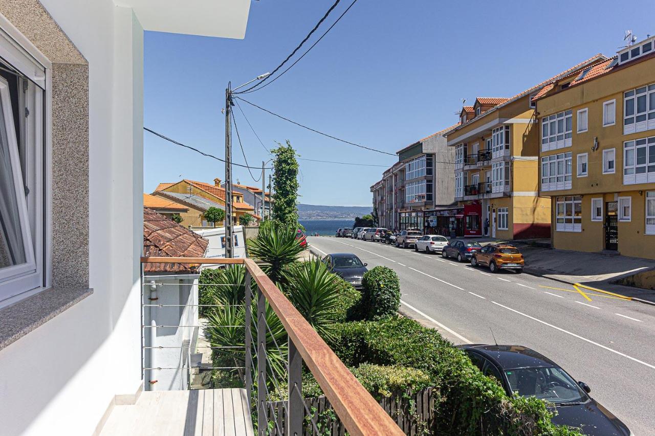 Apartamentos Playa De Finisterre Exteriör bild