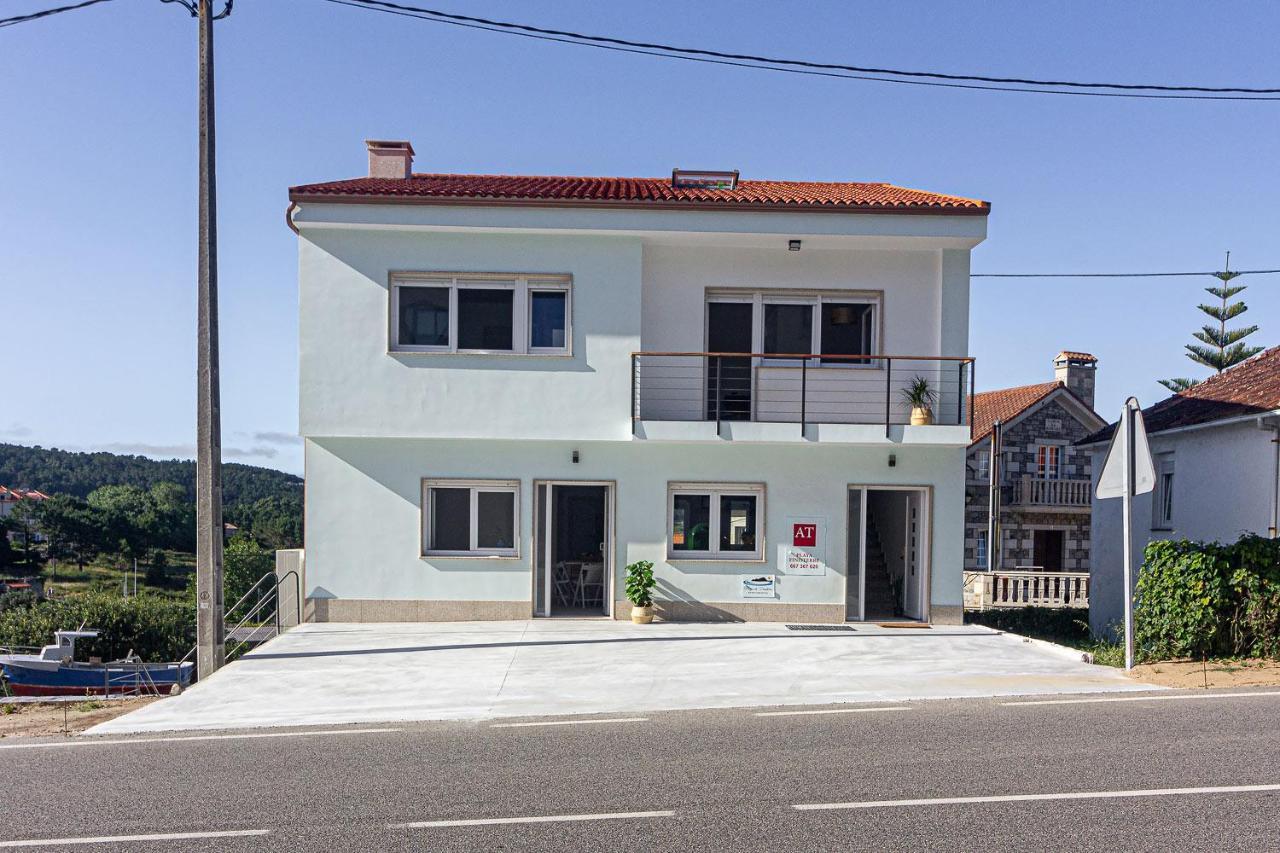 Apartamentos Playa De Finisterre Exteriör bild